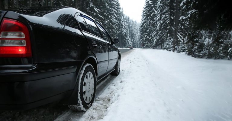 Autó átvizsgálás a téli autózásra készülve